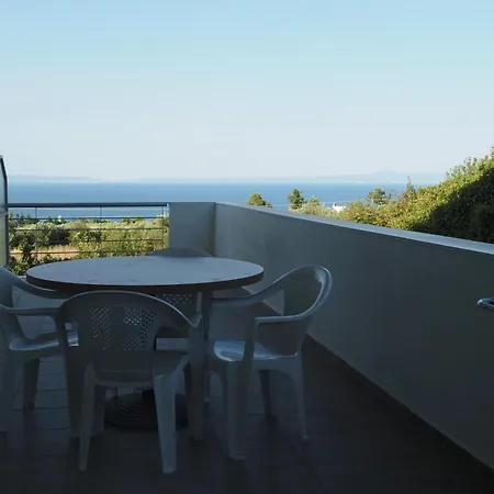 Jason's Sea View Apartmán *