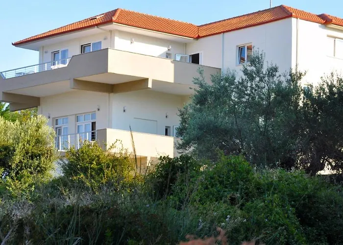 Jason's Sea View Apartmán *